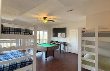 Spacious & Bright Lake Cabin, pet friendly, 8 beds - Foto 8