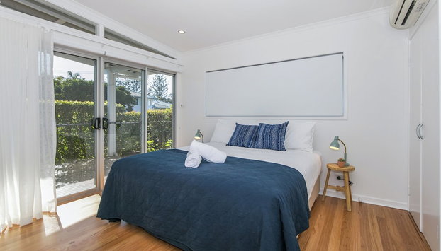 Luxe Waterfront Stay -Tallebudgera Creek - Foto 5, Habitación