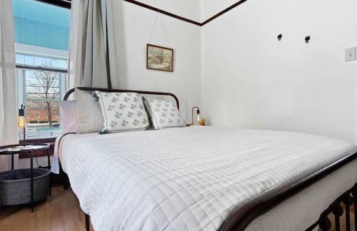 Downtown Gillett Bungalow, Fireplace, 3B, Historic - Foto 27