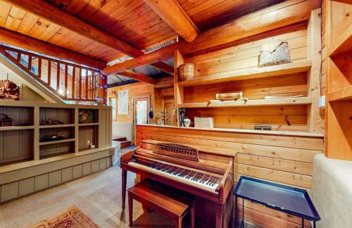 Immaculate Cabin Rental with a Hot Tub next to Lake Pend Oreille in Bonner County, Idaho - Foto 26