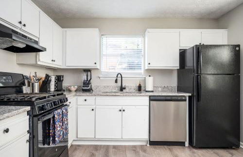 Chic 3BR-2BA Decatur Retreat with Stylish Decor - Foto 14