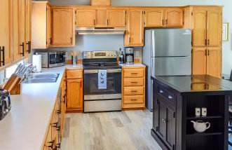 Peak View Corvallis - Spacious Outdoor Dining w/Fire Table - Close to Downtown & OSU - Foto 18