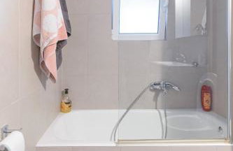 Family Sunny 2 bedroom near center 50m busstop,300m busstop Acropolis - Foto 15