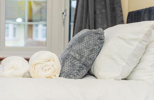 4 Bed 2 Bath, station, parking, long stays - Foto 29