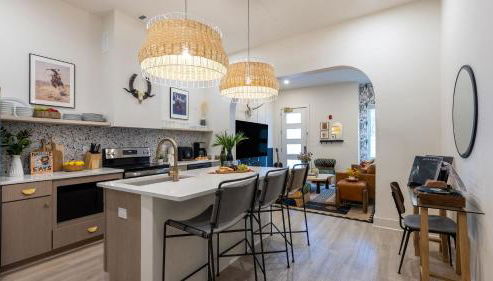 Sleeps 24 2 Units Mins to Downtown Outrider by AvantStay - Foto 3, Other