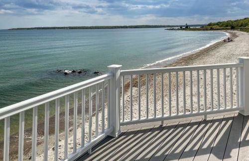 Sunny Beach House Getaway - Steps From Water! - Foto 2