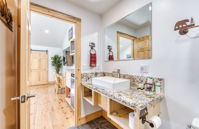 Cottage Like Suite With Private Hot Tub - Foto 14