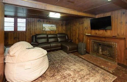 4BR-3BA Charming Family-Sized in Ames - Foto 22