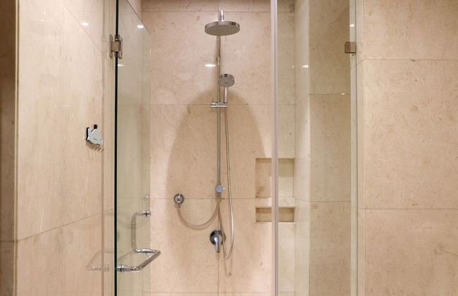 Spacious Studio Room at Capitol Suites Apartment - Foto 12