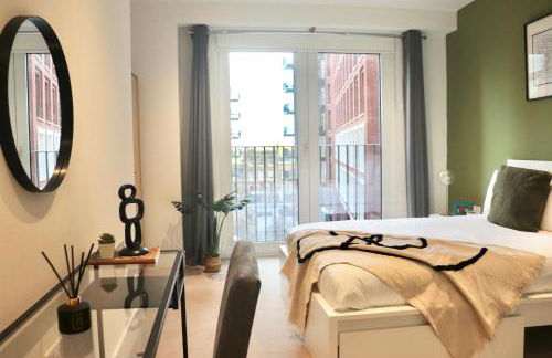 Luxury 2 Bed Apartment Vauxhall, Balcony, Sleeps 6, Central London - Open for Business stays, Long Stays, Families Relocating - Foto 2