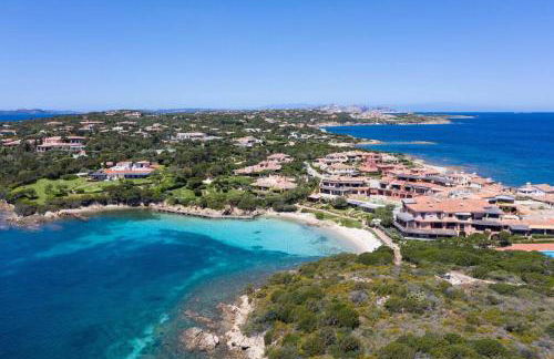 [Terrace on Porto Cervo] Swimming pool & private beach - Foto 30