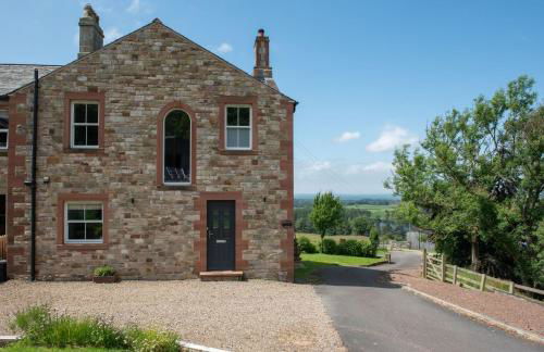 Orchard House, Castle Carrock, luxurious, characterful cottage with hot tub and countryside views - Foto 34