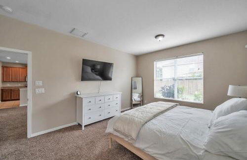 Beautiful home with a huge pool! - Foto 56