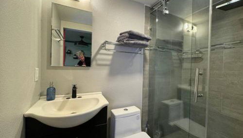 Modern condo near Fremont Street - Foto 3