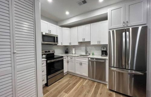 2BR Columbia Heights APT Walk 2 Metro & Shops - Foto 14