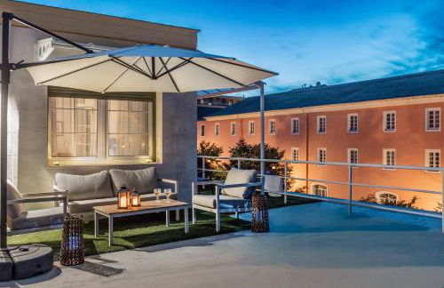 Old Fortress View Roof Top Apartment by Konnect - Foto 50