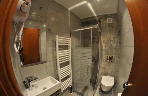 Η ΦΛΩΚΑΤΗ - Foto 4