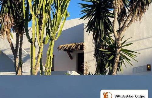 Off-grid Luxury Villa with Tikibar by the pool. - Photo 71