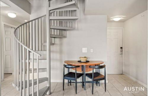 Perfect Location Near UT and Large Patio With A View - Foto 15