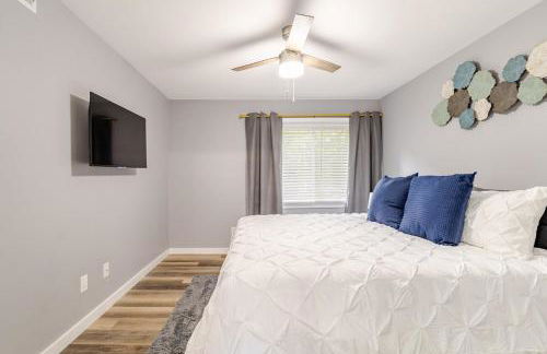 Spacious 2BR 2BA Steps from Hospitals and Uptown Charlotte Minimum Stay 15 Days or More - Foto 11