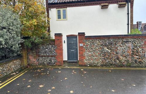 Comfortable 1-Bedroom Stay in Holt with Reliable Wi-Fi - Foto 37