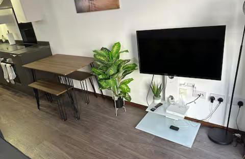 1BR Hideaway Near NEC & Resorts World - Ideal for Travelers - Foto 17