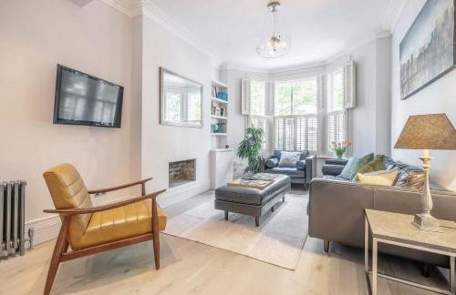 Stylish 3-floor 3bed home with garden near river - Foto 41