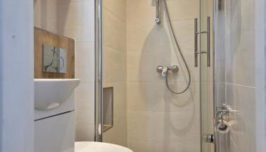 Blue Skies White Line - Photo 3, towels, Shower