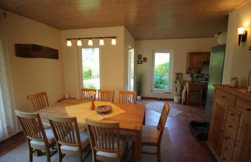 Seweko - Ferienhaus am Donnerberg - Kamin & Küche - Photo 11