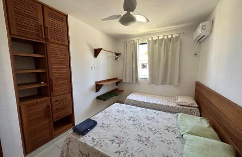 Aptos em condominio frente mar na praia de Taperapuã, atravessou a rua está na praia, aptos com 2 quartos com ar condicionado, internet privativa 300MBPS, 1 vaga de garagem, acomodam até 6 pessoas - Foto 41