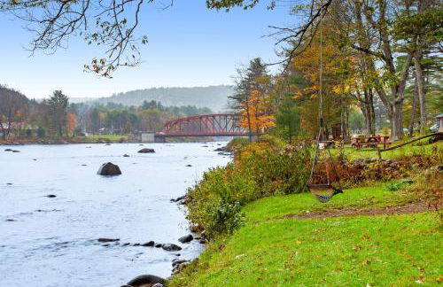 Hudson Riverside Cottage - Photo 3