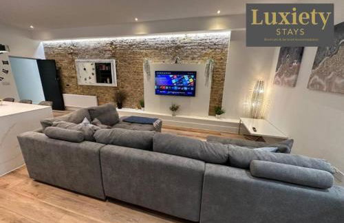 2BR Flat By Luxiety Stays Short Lets & Serviced Accommodation Southend on sea With Free WiFi & Netflix - Foto 4