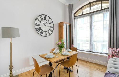 Alloa City Centre - Foto 34