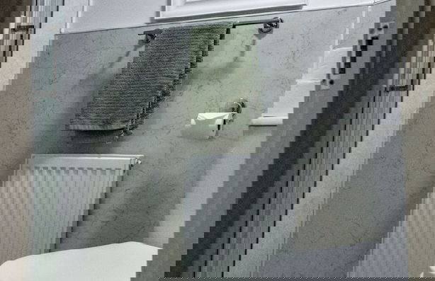 East Wing Apartment - Foto 23