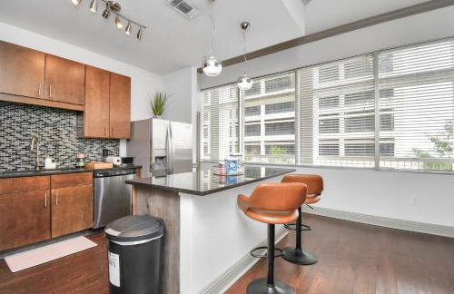 Skyline King Beds Retreat 2BR 2BA Near NRG Medical Center Galleria Mall - Foto 24