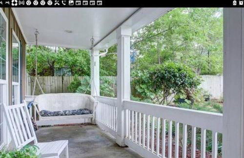 Close to Downtown, 11-Person Swim Spa-Hot Tub, 75" TV 4 Movie Nights, Spacious, Walk To Restaurants, Ping Pong - Foto 8