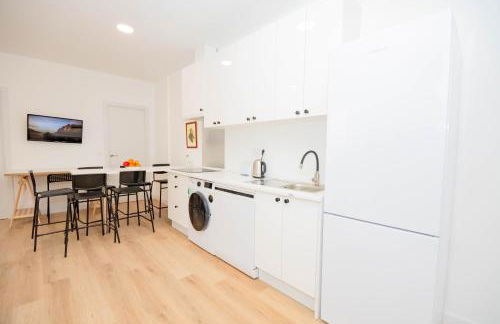 For You Rentals Cozy and charming 3-bedroom apartment TEMPORAL in Madrid ASO180 - Photo 3