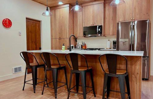 Brand NEW Cabin in the pines - Foto 34