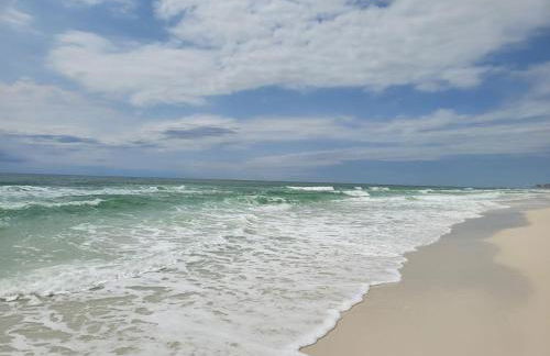 Beach House 5min walk to beach, pool, close to shops and activities - Foto 48