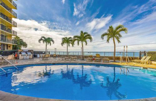 Oceanfront Modern Coastal Remodel - Serene Sunsets & Relaxation on Large Lanai - Foto 32