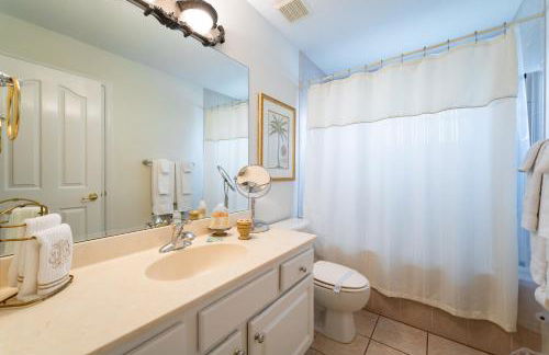 Budget Friendly Pool Home in Quiet Gated Community - Foto 22