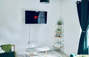 Dover Ferry Apartments x 2 Sleeps 10 with parking and castle views - Foto 2