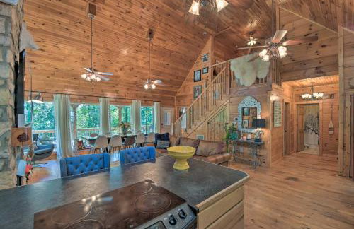 Lovely Lake Hartwell Retreat Dock, Deck and Grill! - Foto 7