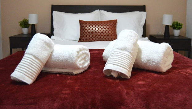 Riverside (with 3 Bedrooms) by JC - Foto 2, Imagen principal