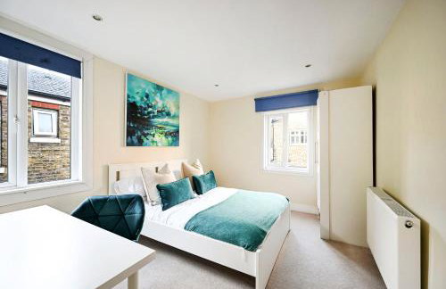 Modern 2BR Apartment for Contractors, Balcony & Fast Wi-Fi, W6 - Foto 7