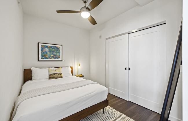 Placemakr Marymount Ballston - Photo 9