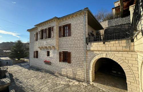 Βίτσα Πετρόκτιστο Αρχοντικό "Ιόλη" με θέα Ζαγόρι - Foto 2