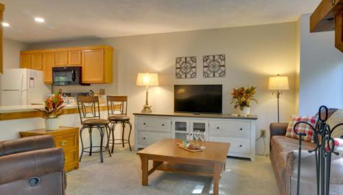 Charming Hidden Valley Resort Home Walk to Slopes - Foto 4