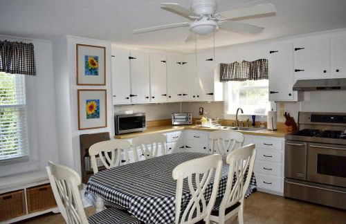 Comfortable Down East Waterfront Farmhouse - Foto 13