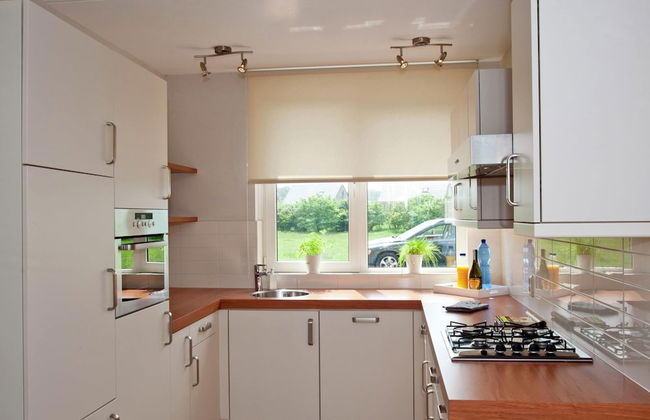 Villa in Maaspark With Sauna and Lake Views - Photo 4